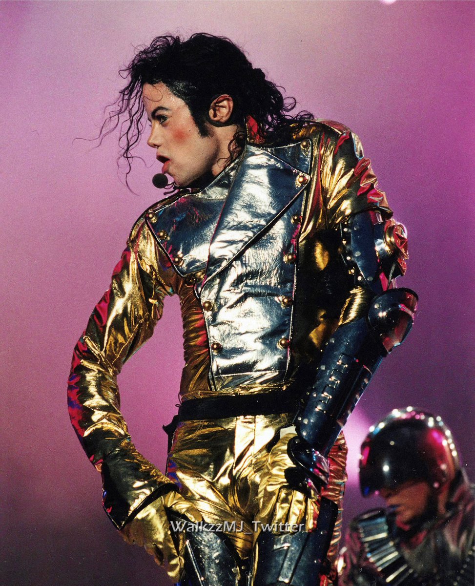 [HQ] 26 years ago, HIStory World Tour In Basel, Switzerland. July 25, 1997 at  St. Jakob Stadium.

#MichaelJackson #Kingofpop #historyworldtour #celebrities #stage #popsinger #basel #Switzerland #mjfan #mjjinocent #soulbrothers #oneperson #rocksoul #kultur