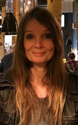 Jaynes__World's tweet image. Bestselling British #crime writer Mo Hayder lost her life to motor neuron disease #MND on 27 July 2021 at the age of 59.

#Wolf, a major six-part crime thriller based on Mo's acclaimed Jack Caffery novels, will air on @BBCOne and @BBCiPlayer on 31 July....

#MND #MoreNeedsDoing!