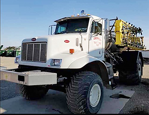 FarmZillaClass's tweet image. JD spray system, 120' boom, 1200 gal.; 2004 Peterbilt floater sprayer truck, 76' boom, Envizio Pro Raven control valve, etc #sprayers #johndeere #peterbilt #sprayingequipment #farming #agriculture tinyurl.com/de62w6h9 ☎