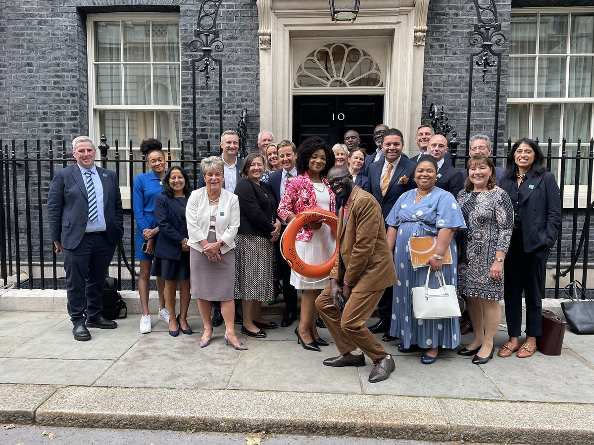Rob_Gofton's tweet photo. We all want 2 see change

We all work tirelessly 2 raise awareness of water safety

But we need Gov help &amp; legislate 2 make swimming &amp; water safety education mandatory in schools 

45% rise in children drowning in 2022 is not acceptable

@RishiSunak
#supportthebill
@LordStorey https://t.co/rx25wdfpMa