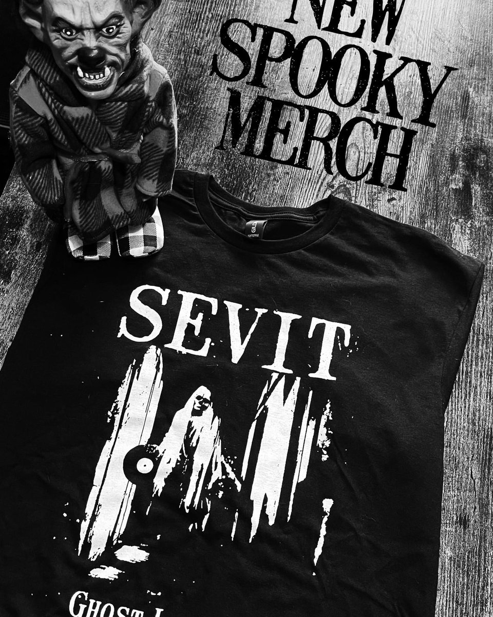 We’ll be debuting some NEW MERCH and NEW TUNES on Thursday, August 3rd when we open for Vision Video and Rosegarden Funeral Party at Trees. We play first - ticket link in bio.

#sevitband #postpunk #darkwave