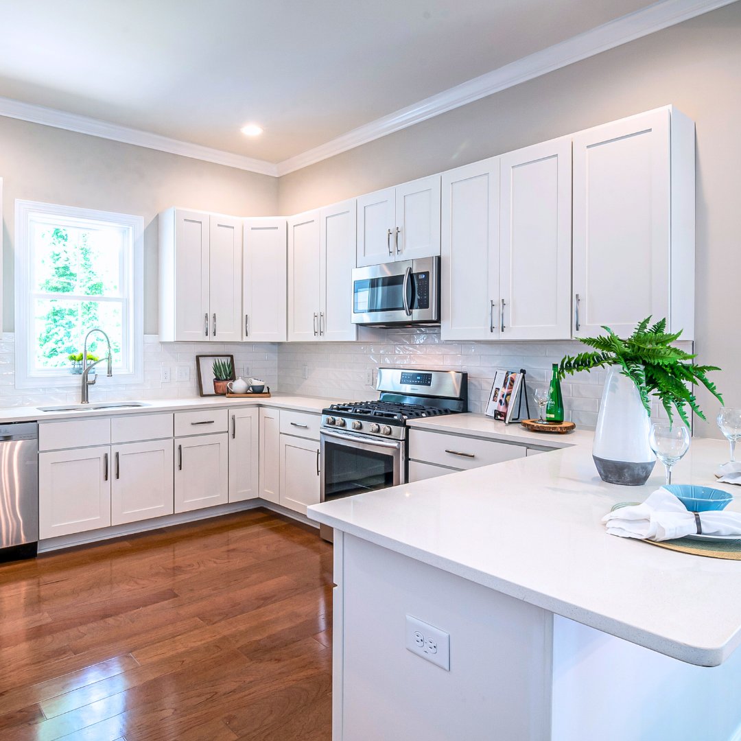 ycsclean's tweet photo. What's better than cooking in a freshly cleaned kitchen?! 😍 Ask us about our routine or one-time cleaning services 🍴 #palmbeach https://t.co/qc1OBmYJ9M