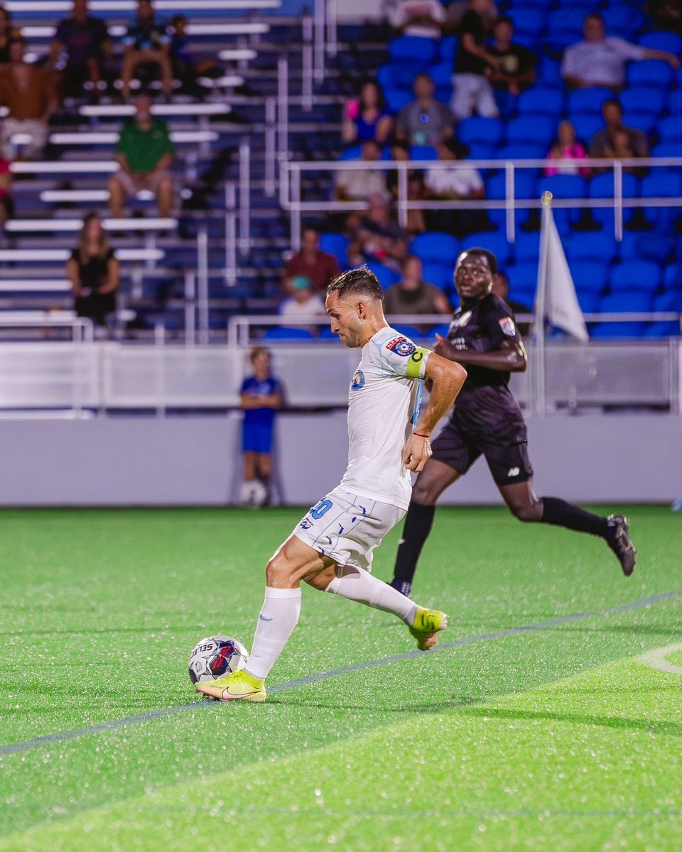 With our heads held high!👊🏻
Proud of this team!💙 @naplesunitedfc