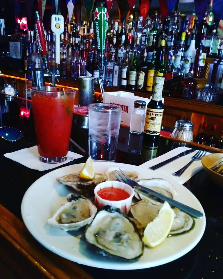 ALPacaUrfudge's tweet photo. @Suhlabs Hair of the dog at Chicago's #halfshell https://t.co/jHwpltIgLh