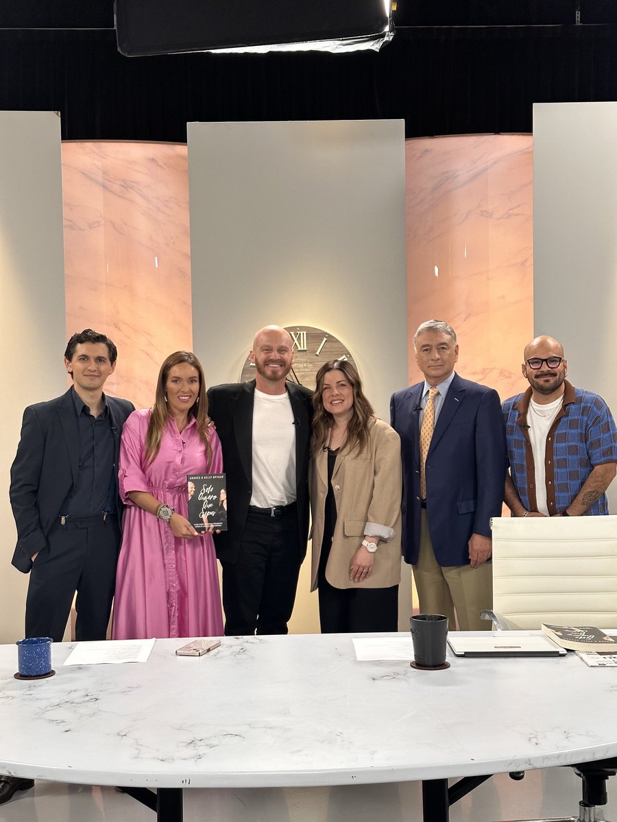 andresspyker's tweet photo. Gracias Alejandro, Paulina, Gonzalo y Juan Miguel por recibirnos en Heraldo TV! 🙏🏻

#soloquieroquesepas https://t.co/INVMrqBIfd