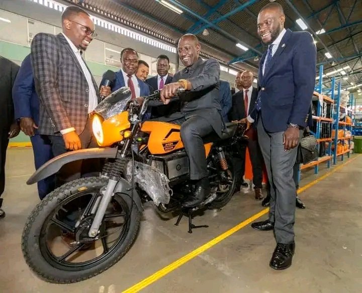 MbuthiaMachari3's tweet photo. Electric motorbikes finally here as promised by President William Ruto. 
I wonder which data came up with 72% of Kenyans don't agree that the government is on the right direction .Fake data Research 
#DeliveringThePlan https://t.co/U286ypqew8