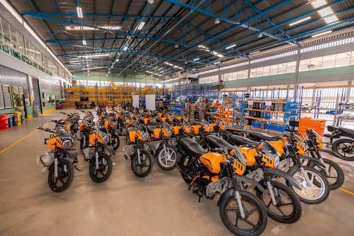 MbuthiaMachari3's tweet photo. Electric motorbikes finally here as promised by President William Ruto. 
I wonder which data came up with 72% of Kenyans don't agree that the government is on the right direction .Fake data Research 
#DeliveringThePlan https://t.co/U286ypqew8