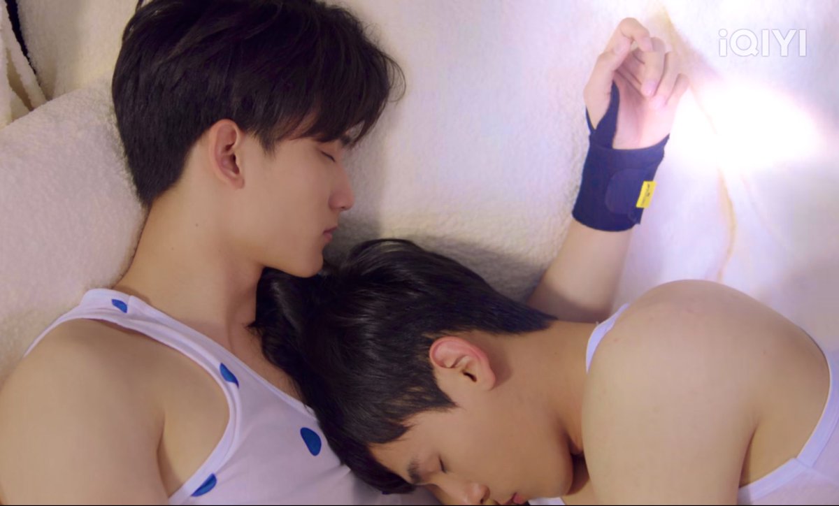 kkeffsats's tweet photo. PLEAAAASE!!!! I may got used to Ja being the tough independent one, and First's soft and fluffy roles, BUT them playing reversed characters is something I did not know I would need!! look at them! 

LOOK AT THEM!!!!

#BeMineSuperStarEP4 #BMSSep4 #JaFirst https://t.co/JbXurerJ3z