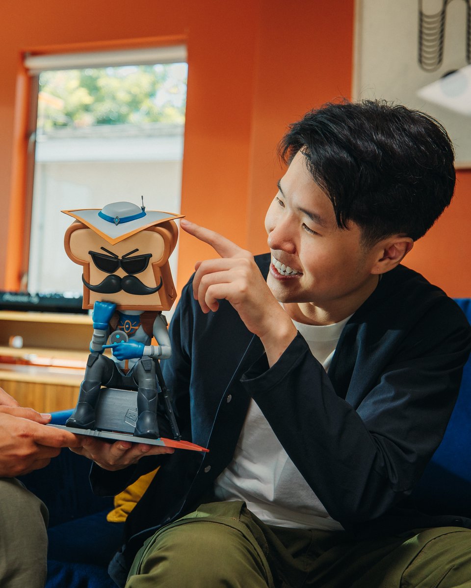 VALORANT's tweet photo. Presenting Catalyst - A VALORANT project that takes future inspirations and interprets them into modern pieces of culture. We’ve teamed up with the influence of @DisguisedToast and the artistry of Moya Garrison Msingwana to create a one of a kind moment that captures the next evolution to our game.