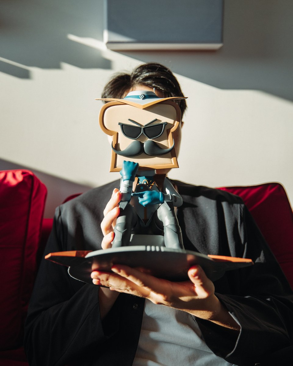 VALORANT's tweet photo. Presenting Catalyst - A VALORANT project that takes future inspirations and interprets them into modern pieces of culture. We’ve teamed up with the influence of @DisguisedToast and the artistry of Moya Garrison Msingwana to create a one of a kind moment that captures the next evolution to our game.