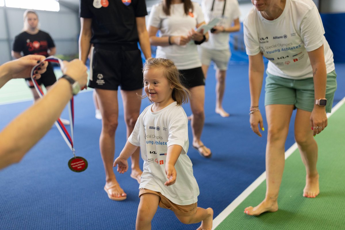 soeuropeeurasia's tweet photo. There's nothing like the energy of these Young Athletes to put a smile on our faces! 😍
#SOSlovakia and Ukraine kids enjoyed a 4-day training camp to hone sports skills as part of the @EEANorwayGrants "Inclusion through Sport for Children with Developmental Disabilities" program https://t.co/b165h1Qsnv