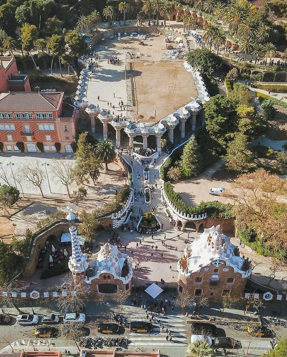 thisis_bcn_EN's tweet photo. Some aerial pics to make your Tuesday better! ✨
📸 xali1ove (IG)
📼 barcelona_best_photos (IG)
#visitbarcelona #barcelonahighlights #tibidabo #mnac https://t.co/F05RwUI12t
