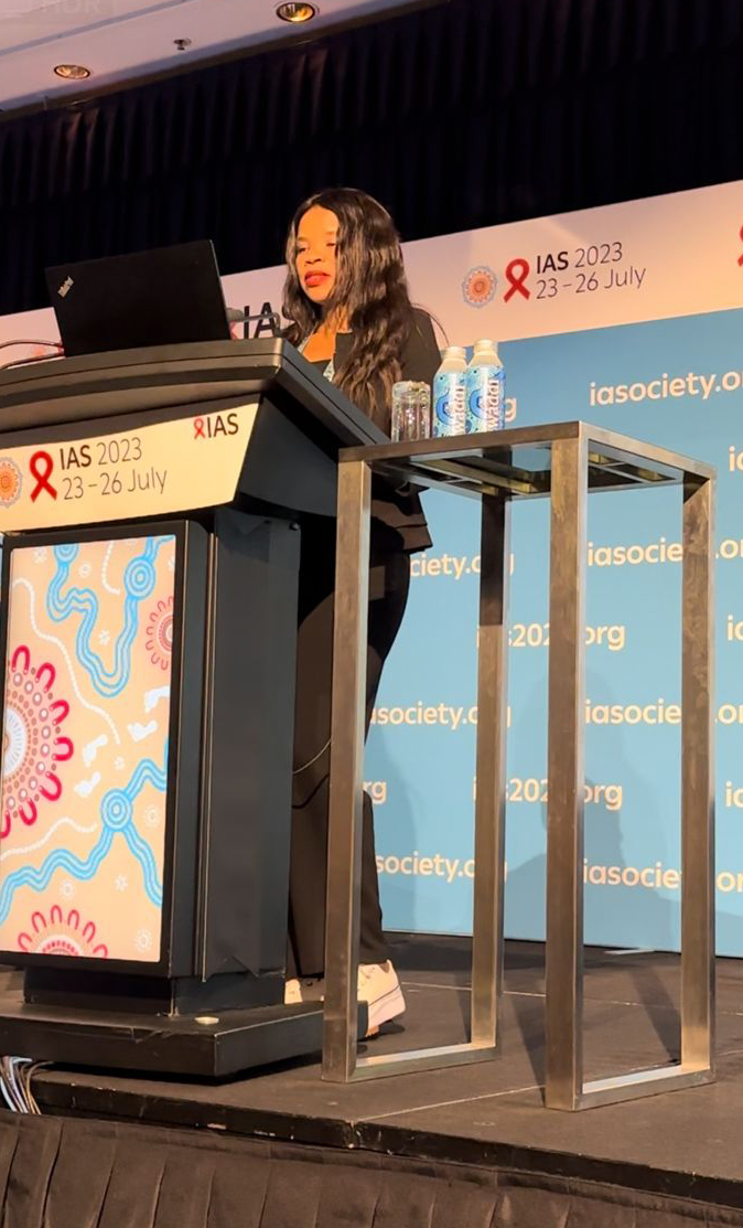 AHRI_News's tweet photo. ✅ AHRI at #IAS2023 

“It felt like a weight was being taken off my shoulders” - AHRI social scientist Nondumiso Dlamini presents results on the peer-led 'lending a hand' intervention, which provided a support structure for migrant adolescents &amp; young people in rural KZN, 🇿🇦 https://t.co/URJL1xrE6T