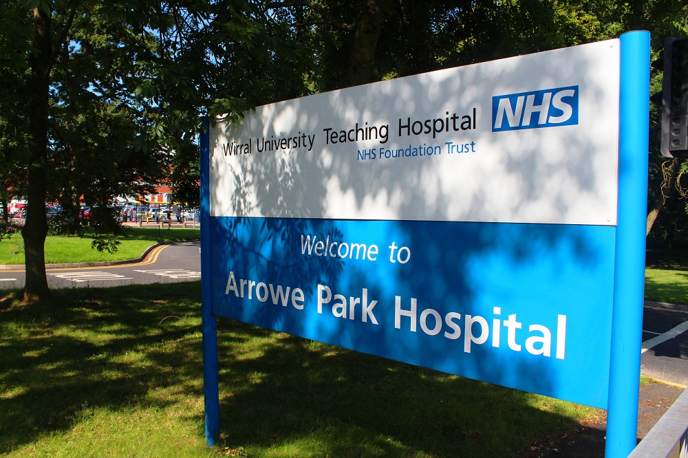 Wirral NHS Hospitals - Arrowe Park & Clatterbridge (@wuthnhs) on Twitter photo Our A&E at Arrowe Park received a score of 9 out of 10 when patients were asked ‘Did you have confidence and trust in the doctors and nurses treating you?’ 👏
See our article on today's results from Urgent and Emergency Care CQC Patient Experience Survey tinyurl.com/3tsj7myu Our A&E at Arrowe Park received a score of 9 out of 10 when patients were asked ‘Did you have confidence and trust in the doctors and nurses treating you?’ 👏
See our article on today's results from Urgent and Emergency Care CQC Patient Experience Survey tinyurl.com/3tsj7myu