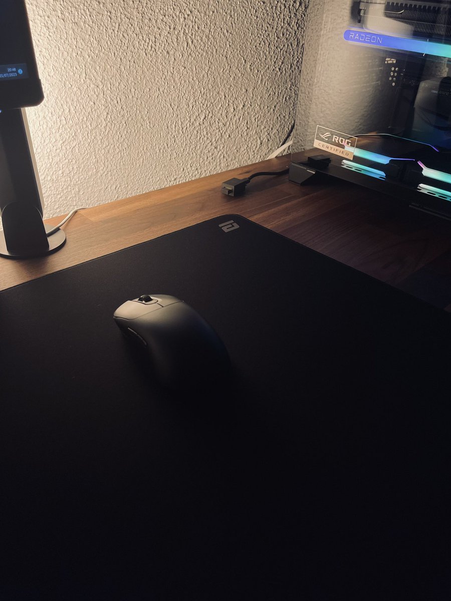 Jean_Maaa's tweet photo. @WisethugTV Salut Wise !

Souris: Vaxee NP-01s w
Tapis: EGG EM-C PLUS
Grip: ftip / claw agressif https://t.co/wmqS9KWjql
