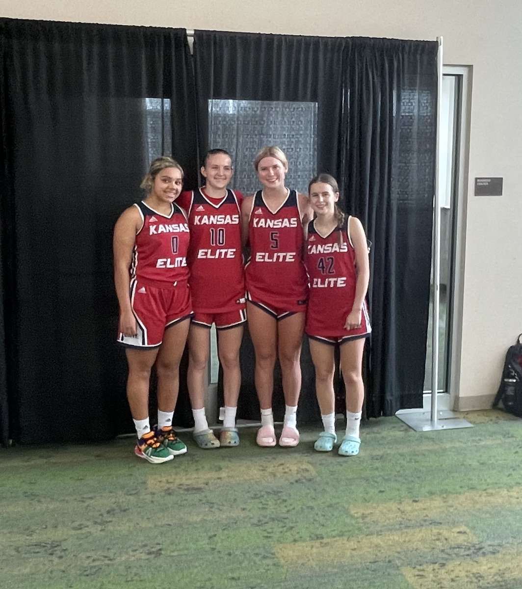 Ever year this is the hardest tweet to make. We can not thank our players and their families for the time and the work over the years in the program. We can not wait to see what you do at the next level. You will always be #ForEverElite