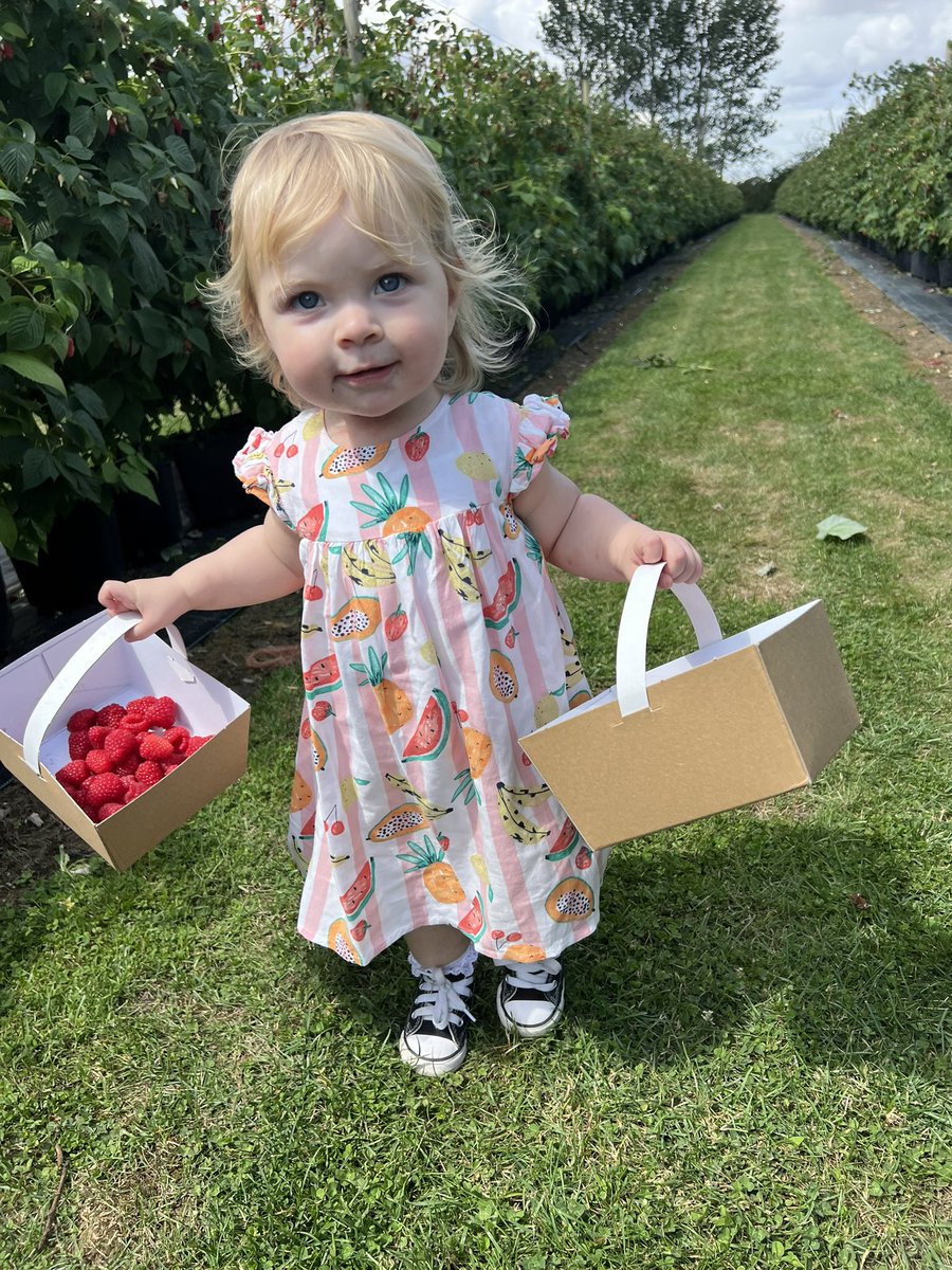 Mrs Scott tweet media