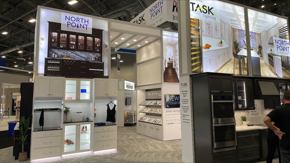 Trade_Group's tweet image. Designing with Hardware Resources is pure delight. Have fun browsing their brands at booth #3935 in Las Vegas! 

#hardwareresources #awfs #AWFSfair2023 #lasvegas