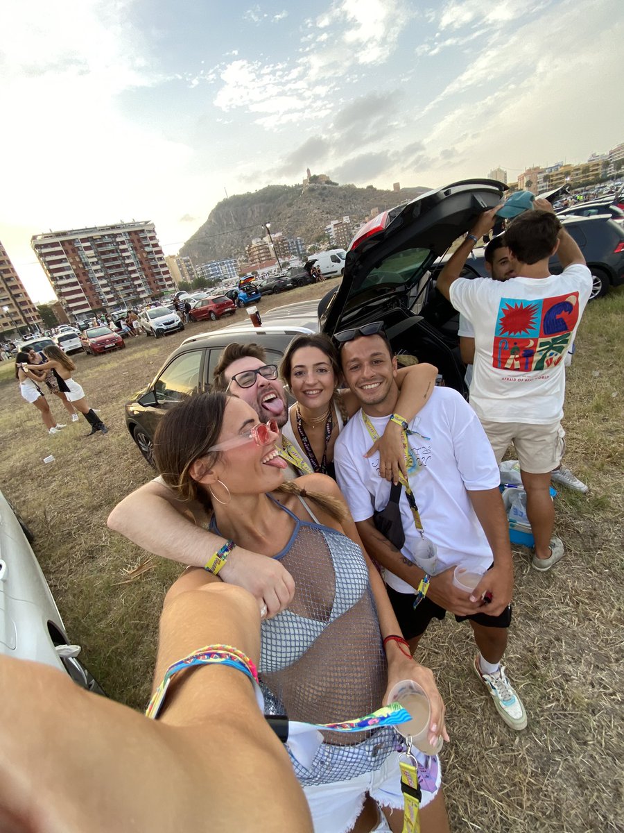 sorzaner's tweet photo. mínimo uno cada verano 🌝🫶🏼 https://t.co/0I4X1MbPDq