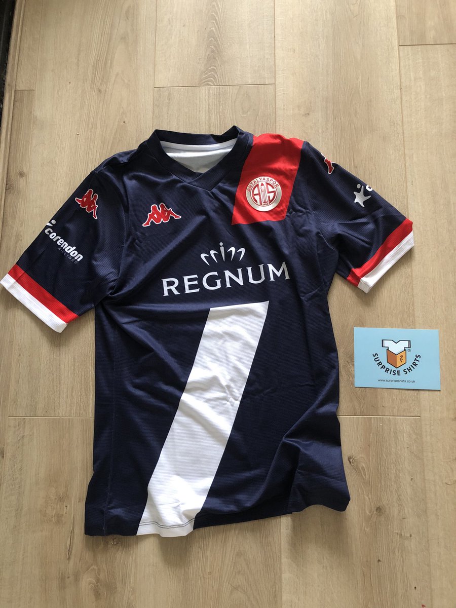 hjshepherd6's tweet photo. Got this beauty of a shirt from @SurpriseShirts for my upcoming holiday! Antalyspor Third Kit from the 2020/21 season 🔥🔥

Would definitely recommend, will definitely be coming back for another shirt soon!

Many thanks @SurpriseShirts ! https://t.co/VNPK1ov7dN