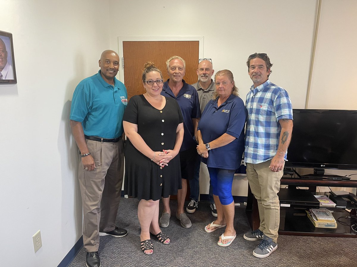 It was wonderful to meet with my good friends at the Eastern Virginia Labor Federation. Great conversation about what we can do to help working families all across Virginia!