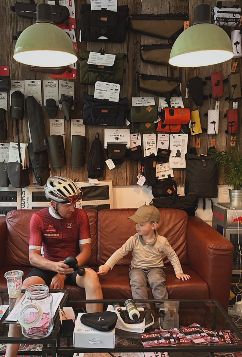 jauna diena un <a href="/kasparsskincs/">Kaspars Škinčs</a> ir klāt ar jaunu simtnieku! 

Neviltota interese no jaunās paaudzes par <a href="/therabody/">Therabody</a> MINI masāžas pistoli, jo visi zin, ka Kasparam rīt padomā jau nākamais simtnieks 💪🏽