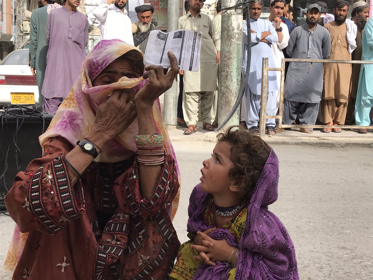 miryar_baloch's tweet image. 25 July #QuettaProtest
#Baloch mothers, sisters are protesting because their husbands, sons are being illegally held in Pakistan&apos;s torture cells. 

They are not produced in front of any court, thousands are languishing in the army&apos;s secret detention centres. 
#BalochLivesMatter