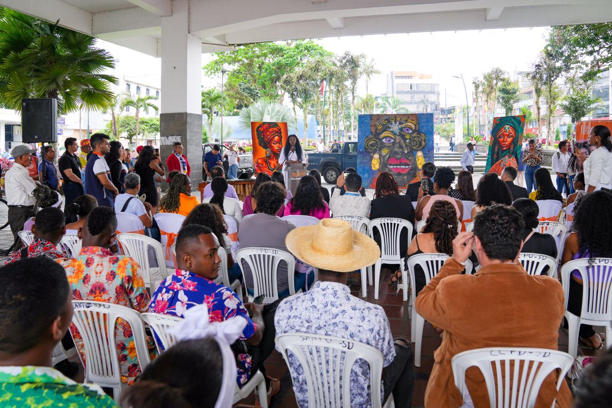 Autoridades del Gobierno Municipal asistieron al evento simbólico este martes 25 de julio en conmemoración al Día Internacional de la Mujer Afrodescendiente.
#Somosciudad