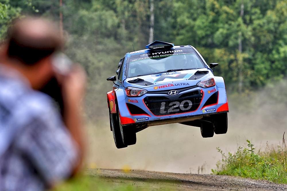 HaggrenUlla's tweet photo. Vain reilu viikko ja Suomen MM-ralli pärähtää käyntiin! 🏁Tänä vuonna @JamsanK isännöi rallin viimeisen päivän huikeaa loppunäytöstä #Himos’lla su 6.8. Lue lisää: https://t.co/dMfjjZqEox
#sectorallyfinland #specialstage #jamsa #himos #himosjamsa #visitjyvaskylaregion https://t.co/nqjiMcHaj3
