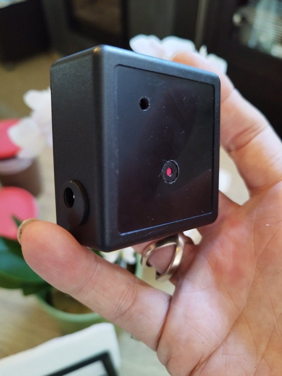 alfonsoem's tweet image. Puedes comprar una cámara ip, conectarla a Internet y dejar que tu casa la vea cualquier listillo. O hacértela tú: más segura y por 4 duros 😉 #SummerMaker #esp32cam
