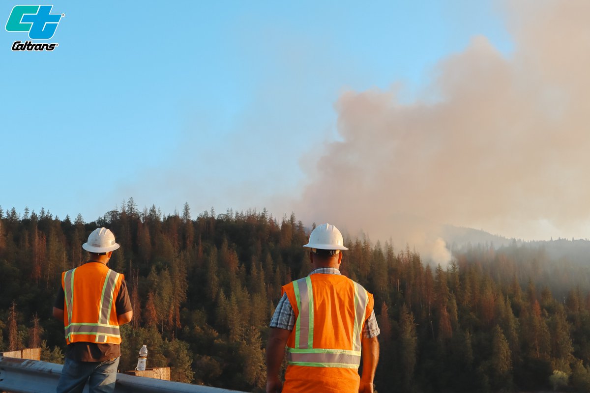 CaltransD2's tweet photo. No matter the situation, our crews are there to help! #WonderFire #WorkingTogether @CaltransHQ https://t.co/iGs6OQuYh6