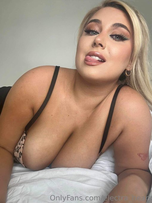 I&rsquo;ve got something planned for later. I think you&rsquo;ll like it 😋 https://t.co/GZ30NE1gSY