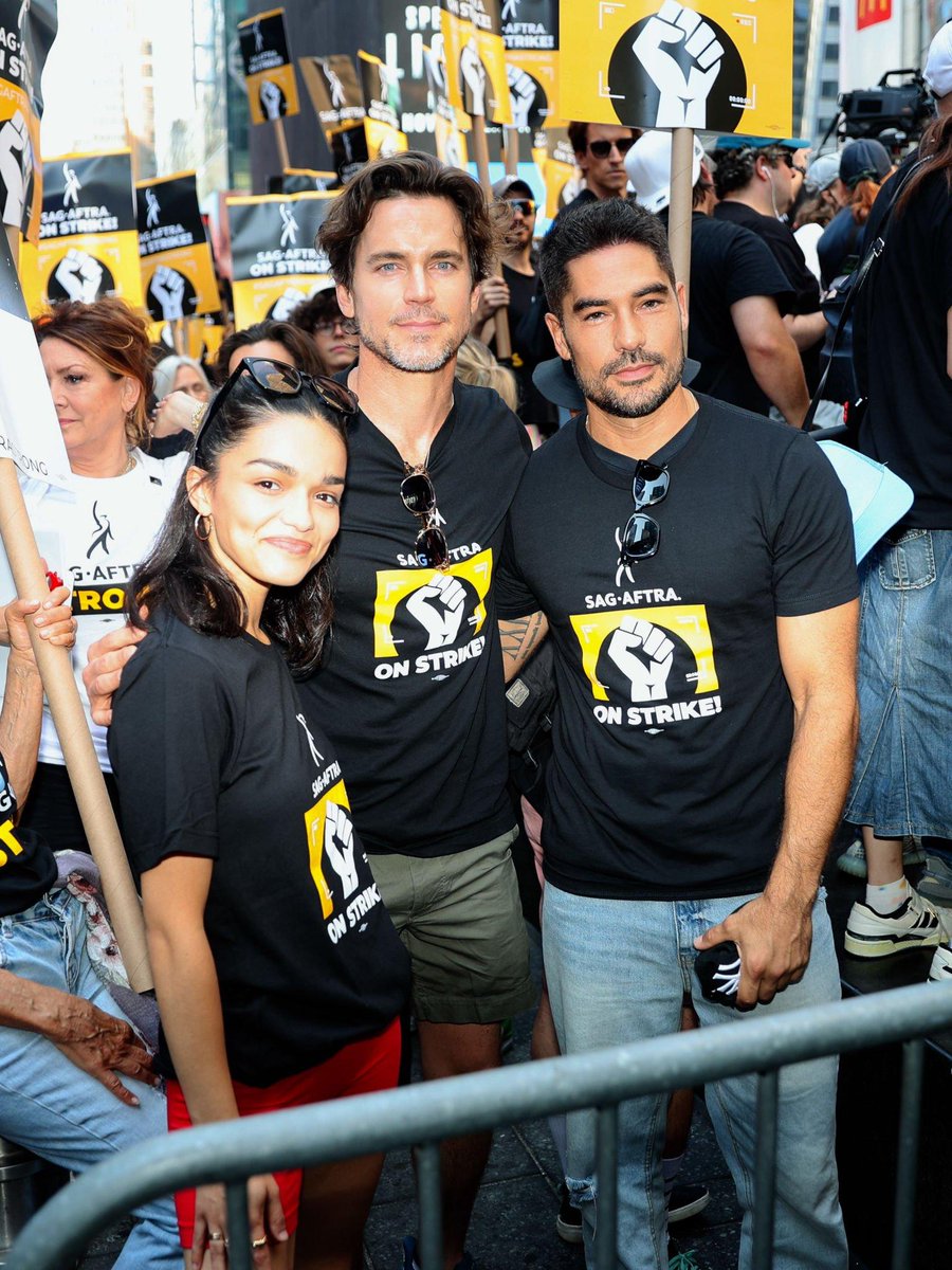 hosseinisgeckos's tweet photo. DJ Cotrona, Rachel Zegler, & Matt Bomer at SAG-AFTRA's "Rock The City For A Fair Contract" Rally https://t.co/bMcyvWKKMy