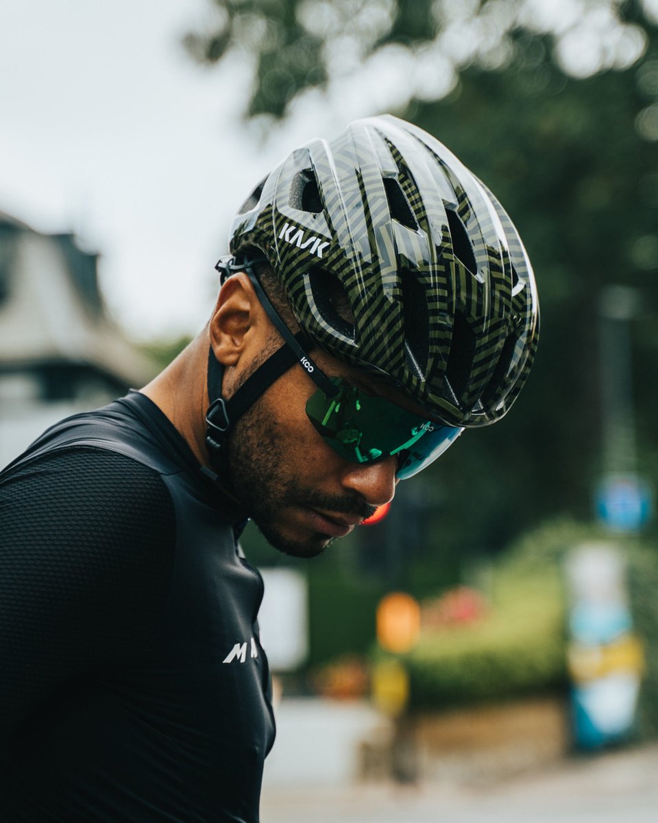 🪖 NEW IN - Kask Helmets 🪖 Say hello to the latest Kask helmets that'll protect your brain while giving you a 'helmet hairdo' that's so trendy, even the wind will be jealous! Shop our new range now 👉 bityl.co/K4Wb 🔗 #KaskHelmets #HelmetHairdo #NewInHelmets