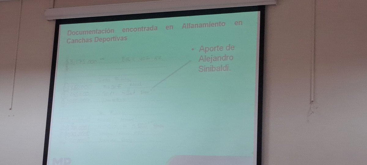 hugomorales84's tweet photo. En el caso #CooptacionDelEstado en el evento penal la #Coperacha se inició a discutir si el ex ministro #AlejandroSinibaldi podria enfrentar un juicio por usar fondos públicos para entregarle regalos a #OttoPerezMolina y #RoxanaBaldetti @OJGuatemala @MPguatemala @CIVguate https://t.co/q120Wf9gRm