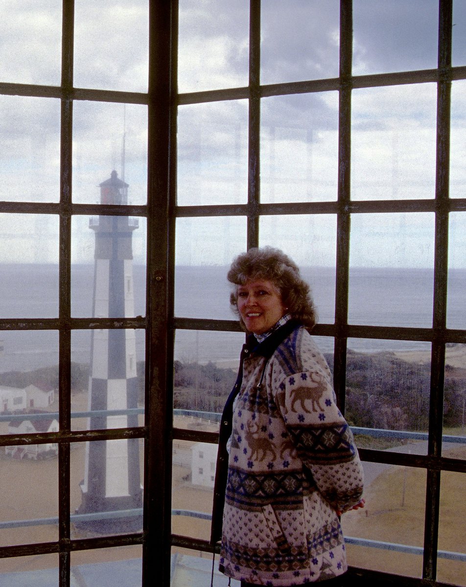 Elinor DeWire tweet media