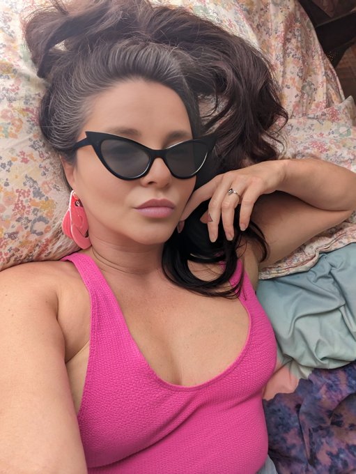 C'mon Milf Barbie, let's go...nap https://t.co/sh7cOqfRk6