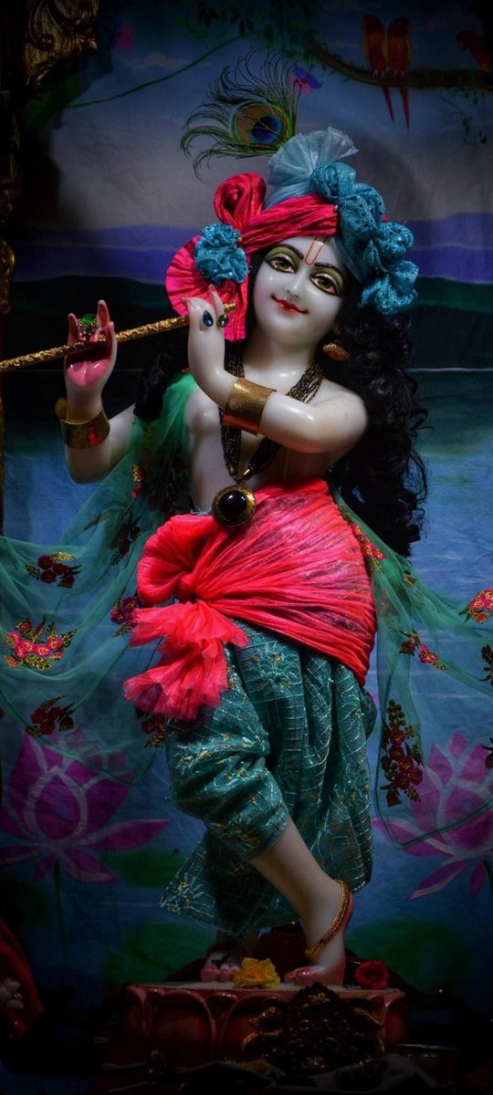 Drop a pic of Shri Krishna from your gallery♥️