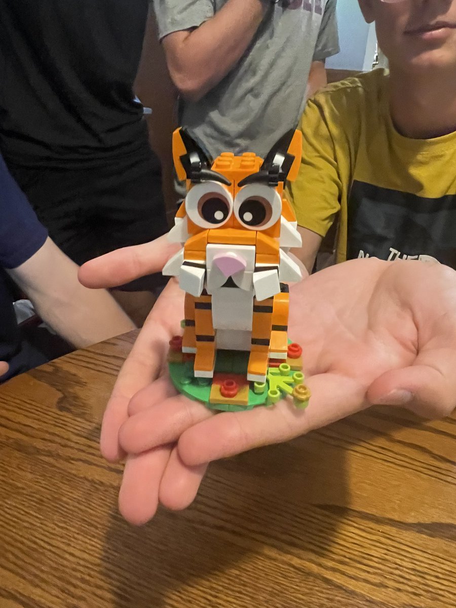 USN cross country and track & field tweet media