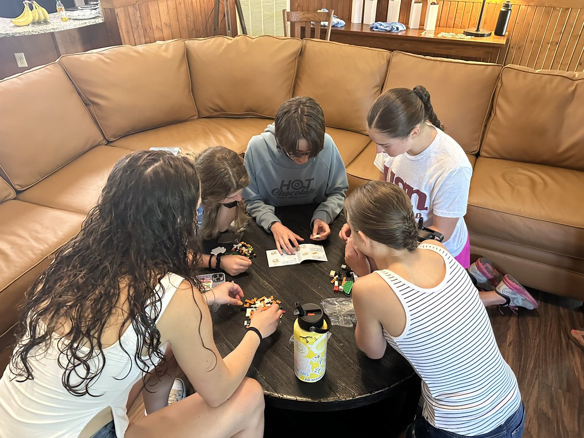 USN cross country and track & field tweet media