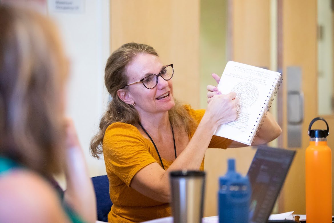 PLUNEWS's tweet photo. Congrats to the Rainier Writing Workshop (@PLU_RWW) on another successful residency in the books! The 10-day intensive concluded with final workshops, classes and beautiful readings from this year’s graduates. #LutesCenterCommunity https://t.co/VozimoCnD6