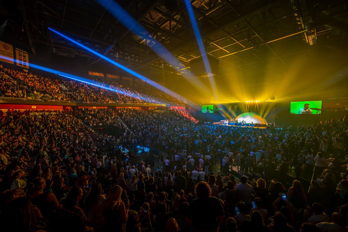 Rob Thomas tweet media