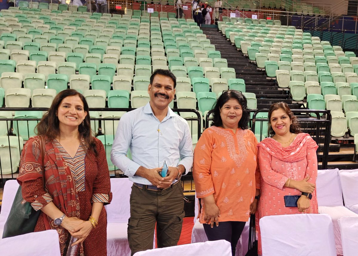 DrPoonam_doe's tweet photo. @Dir_Education @PbpandeyB @actionhappiness @karkardoomadiet @RealKrishan101 @HansrajBadsiwal @MonikaJagota @RituPuri22 @LetsTalkEdun @SumanRelan @vats_neel @BhavnaSawnani @SCERT2021 @RSBV1002008 @rsbv1002198 @RSKVKP1002022 @Rskvkondli @dilli_shiksha @DelEduRevolutn @DSTF_2020 @TDCProgram @deshbhaktidelhi @EMCCLASS @MissionBuniyaad @pandeypoonam20 @JainRuchi_DOE Inspirational! leaders can empower others to develop a passion for their work &amp; how they accomplish it. 

Proud to meet them all together! 
@PbpandeyB
@DrAnilTeotia2
@khaleeqahmad123
@DrKaramvir 

#GrandFinale23 of the #999 #YogaMeditation Programs &amp; the #GenderEquality #campaign https://t.co/gxPUiFC0gz