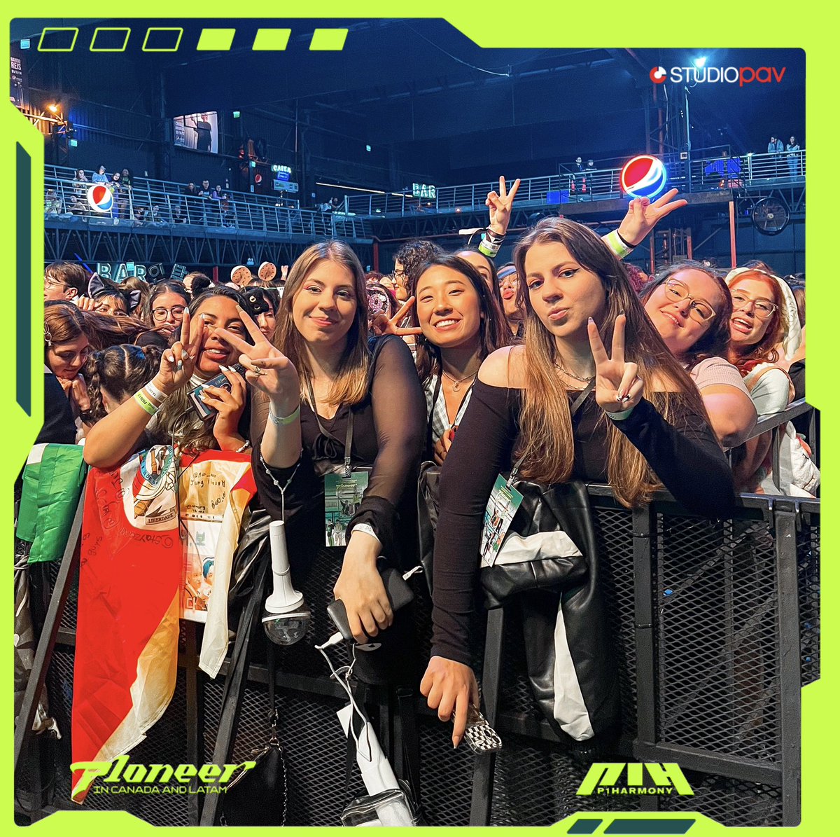 studiopav_latam's tweet photo. #P1ece de Porto Alegre 🇧🇷 Amamos os banners que vocês trouxeram para a noite!

#P1HARMONY #피원하모니 #P1H #P1ustage_H #P1ONEER #P1HARMONYinLATAM https://t.co/JinZp2ujcy