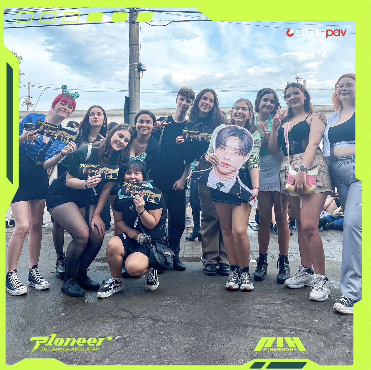 #P1ece de Porto Alegre 🇧🇷 Amamos os banners que vocês trouxeram para a noite!

#P1HARMONY #피원하모니 #P1H #P1ustage_H #P1ONEER #P1HARMONYinLATAM