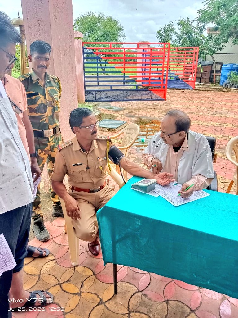 #Health_Camp I वाशिम पोलीस दलातील पोलीस अधिकारी व अंमलदार यांचेसाठी नवीन पोलीस मुख्यालय, वाशिम येथे आरोग्य तपासणी शिबिराचे आयोजन करण्यात आले. 

<a href="/IPS_Bachchan/">Bachchan Singh</a> <a href="/IGP_AmtRange/">IGP AMRAVATI RANGE</a> <a href="/DGPMaharashtra/">महाराष्ट्र पोलीस - Maharashtra Police</a> <a href="/maharashtra_hmo/">HMO Maharashtra</a> <a href="/InfoWashim/">जिल्हा माहिती कार्यालय वाशिम</a>