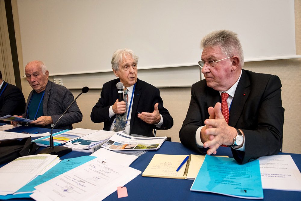 📰 💧 [L'actualité nationale...] 

...vue par Jean-François Béraud, président de la Fédération Thermale et Climatique Française (FTCF)

Il est question du renouvellement de la mission de Jean-Yves Gouttebel sur le #thermalisme

gazette-thermale.fr/2023/07/24/la-…