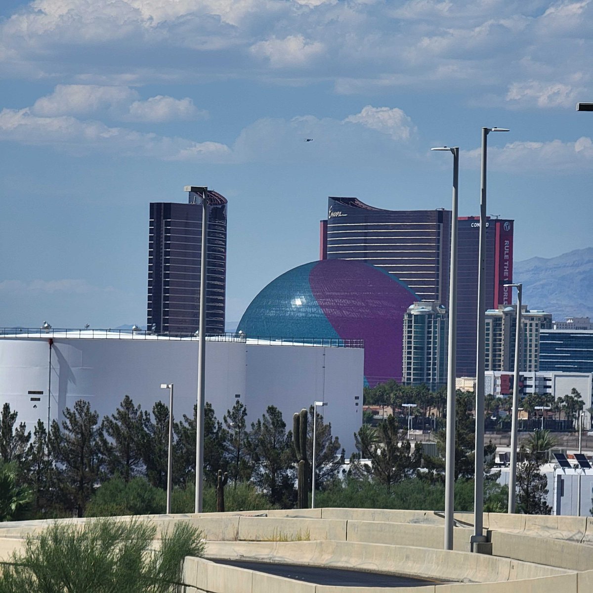FF_XIV_EN's tweet photo. We've arrived! 

3 days until the #FFXIV Fan Festival 2023 in Las Vegas begins… but something looks oddly familiar… 👀 https://t.co/pzDOxBxB4K