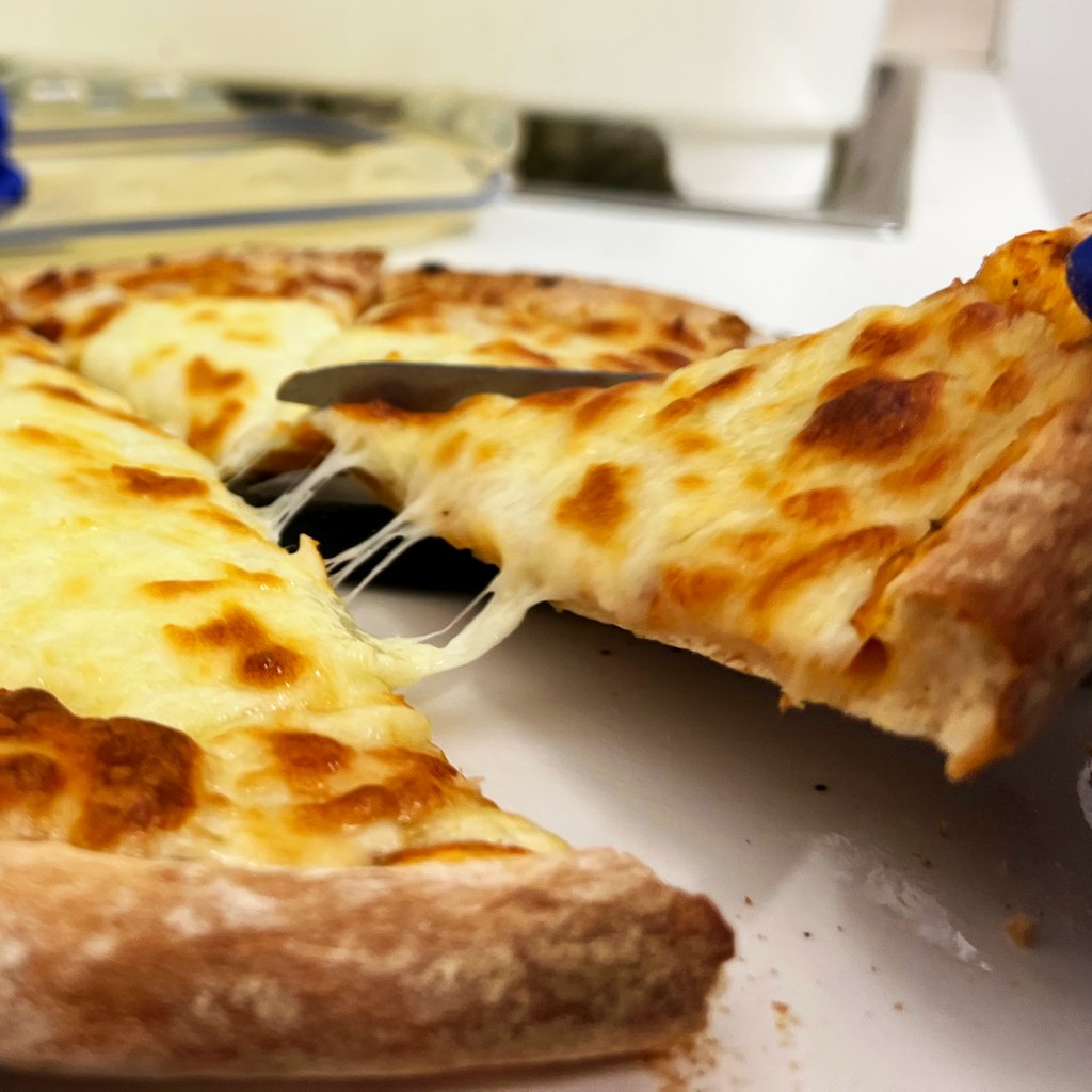 Take a slice of the action! 🍕

When it comes to a mid-adventure snack I think we can all agree that pizza is the undefeated champion of comfort foods! 🤩

Why not add a little slice of heaven to your next trip to paradise? 🏝️

#thingstodo #familyfun #tour #experience #adventures