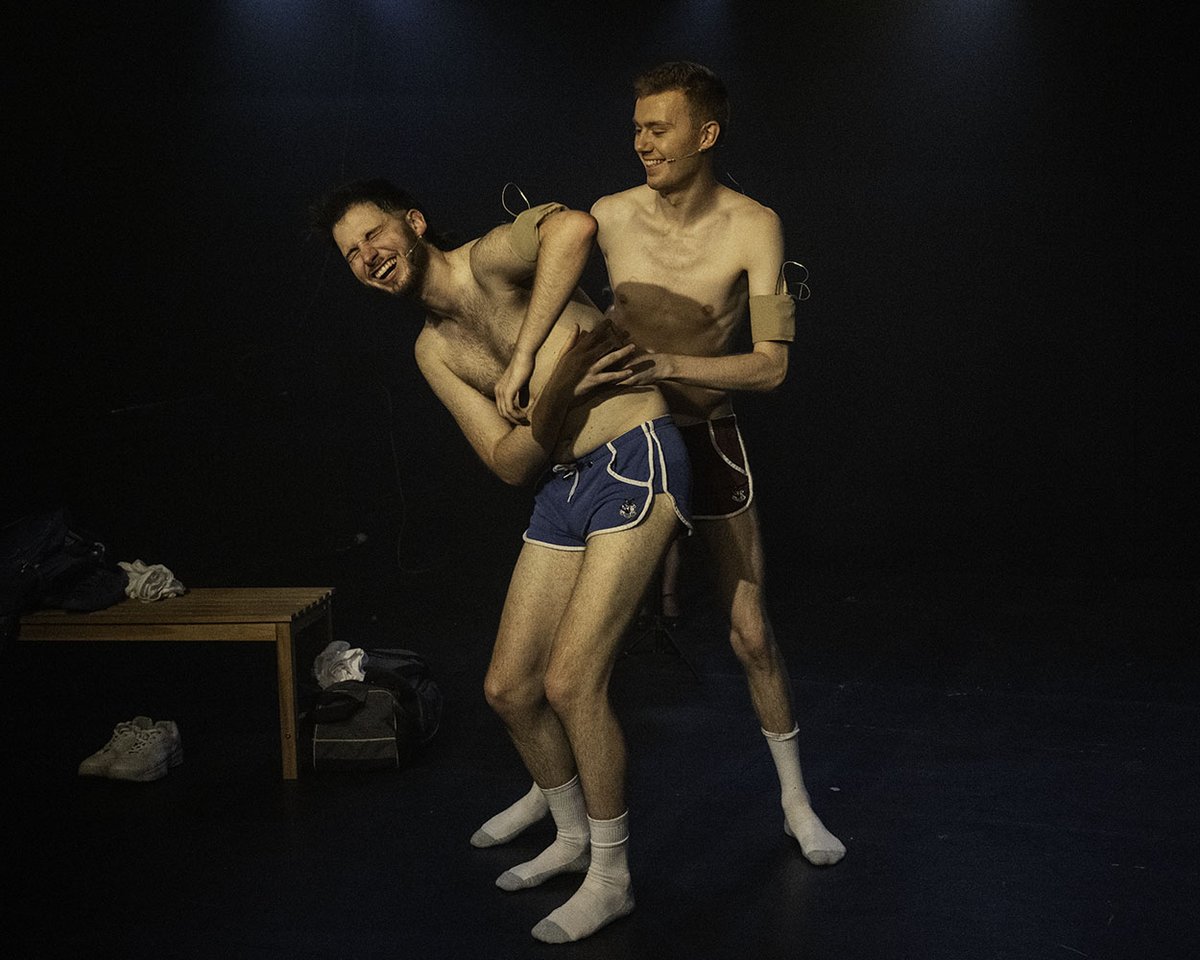 #OffComm award for shows with short runs: #NewNoms for “Tickle” from LambCo Prodns @LAMBCO_Prods at the Drayton Arms Theatre @DraytonArmsSW5 – congratulations! More on OffComm at offies.london/offcomm-short-…  #OffComm award for shows with short runs: #NewNoms… dlvr.it/SsjkTQ